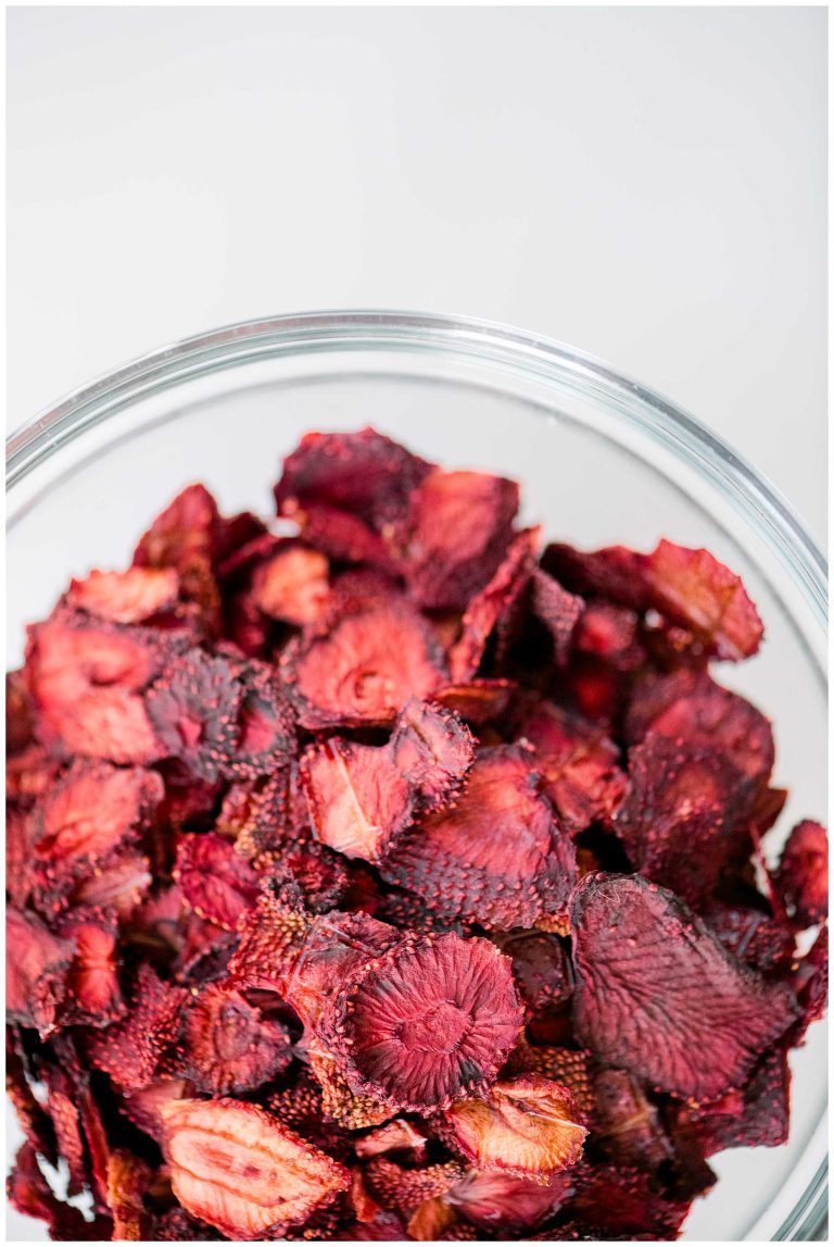 How to Dehydrate Strawberries